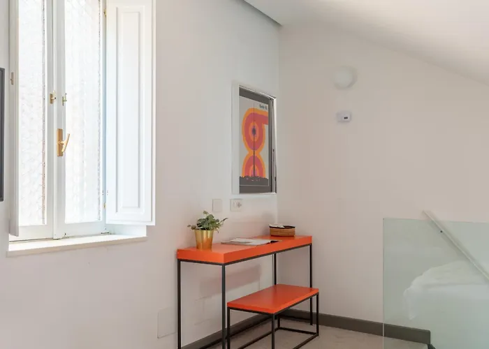 Monti Exclusive Medieval Tower